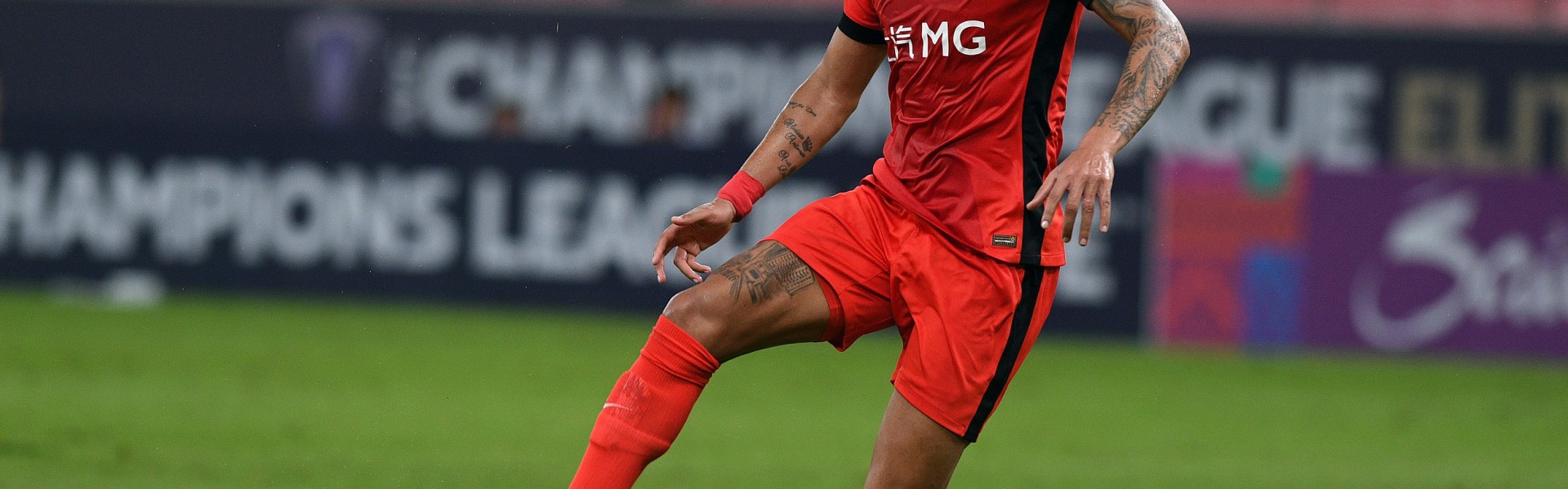 移动游戏APP-亚足联官方：海港外援古斯塔沃因亚冠染红被停赛3场&amp;amp;罚款2000美元