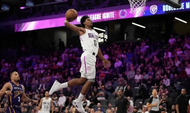 【新秀列传】新版罗斯来了！亨德森接班利拉德当领袖