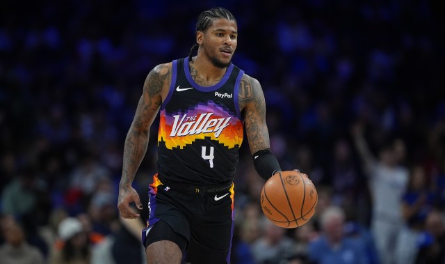 百家乐规则-布克：为杰伦·格林的复出感到兴奋 我们见证了他一路以来的努力