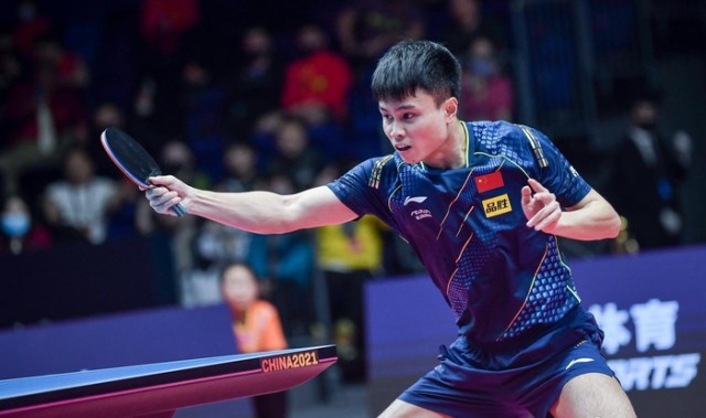 游戏规则介绍-让二追三！周启豪怒吼逆转后，谁注意到裁判那张“离谱”黄牌？|印度|曼纳弗·维卡诗·塔卡|王皓|塔卡|维卡_新浪体育_新浪新闻